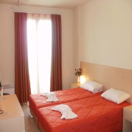 Amfitrion Hotel Agios Konstantinos  Екстер'єр фото